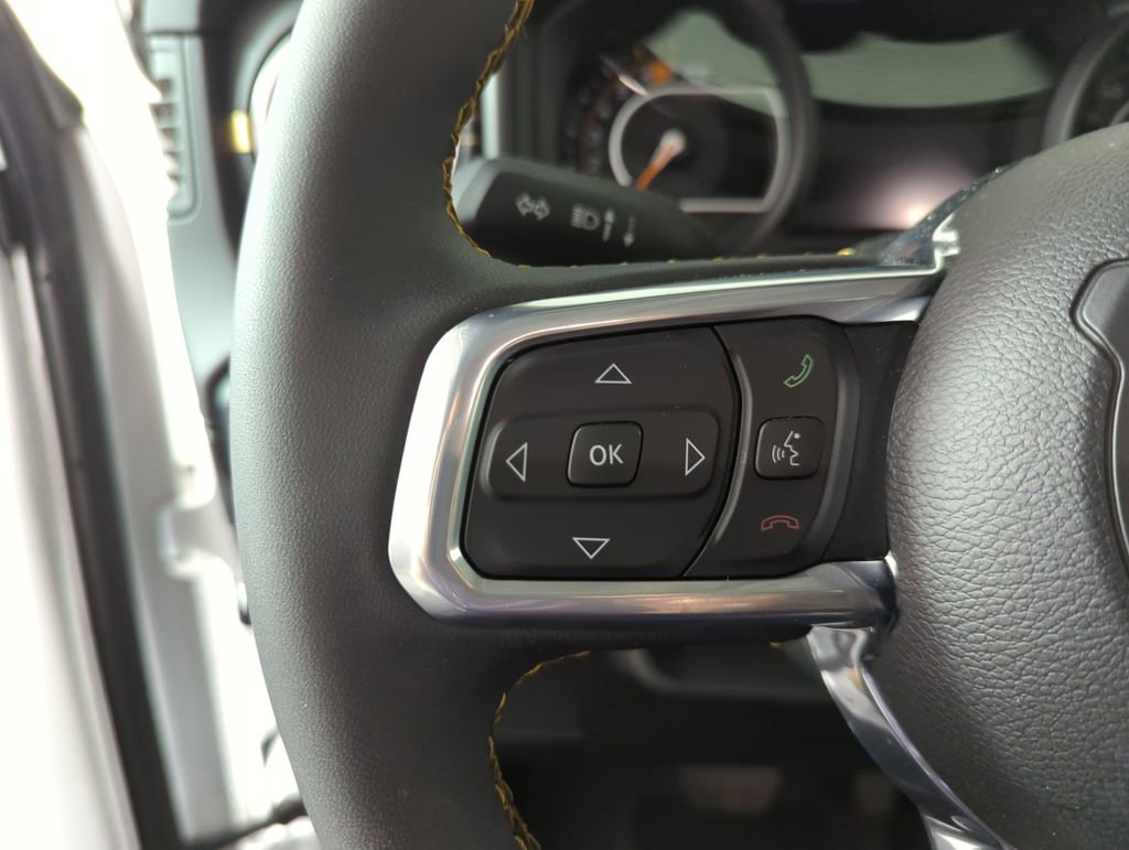 Used 2024 Jeep Wrangler Sahara image 27