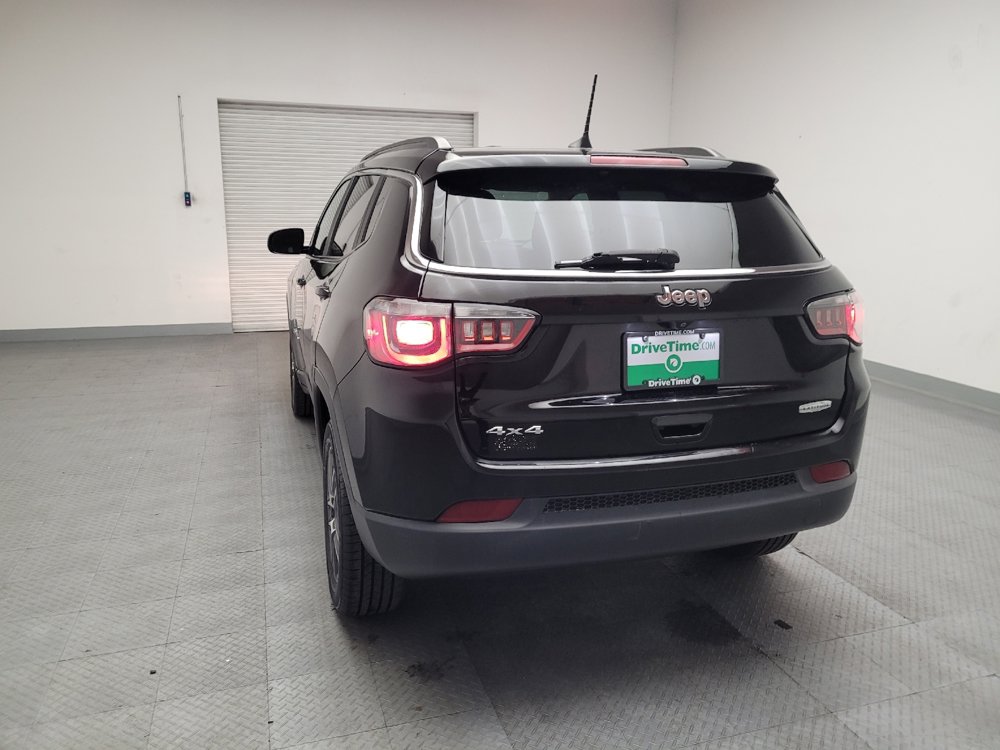 Used 2017 Jeep Compass Latitude w/ Popular Equipment Group AWD/4WD image 6