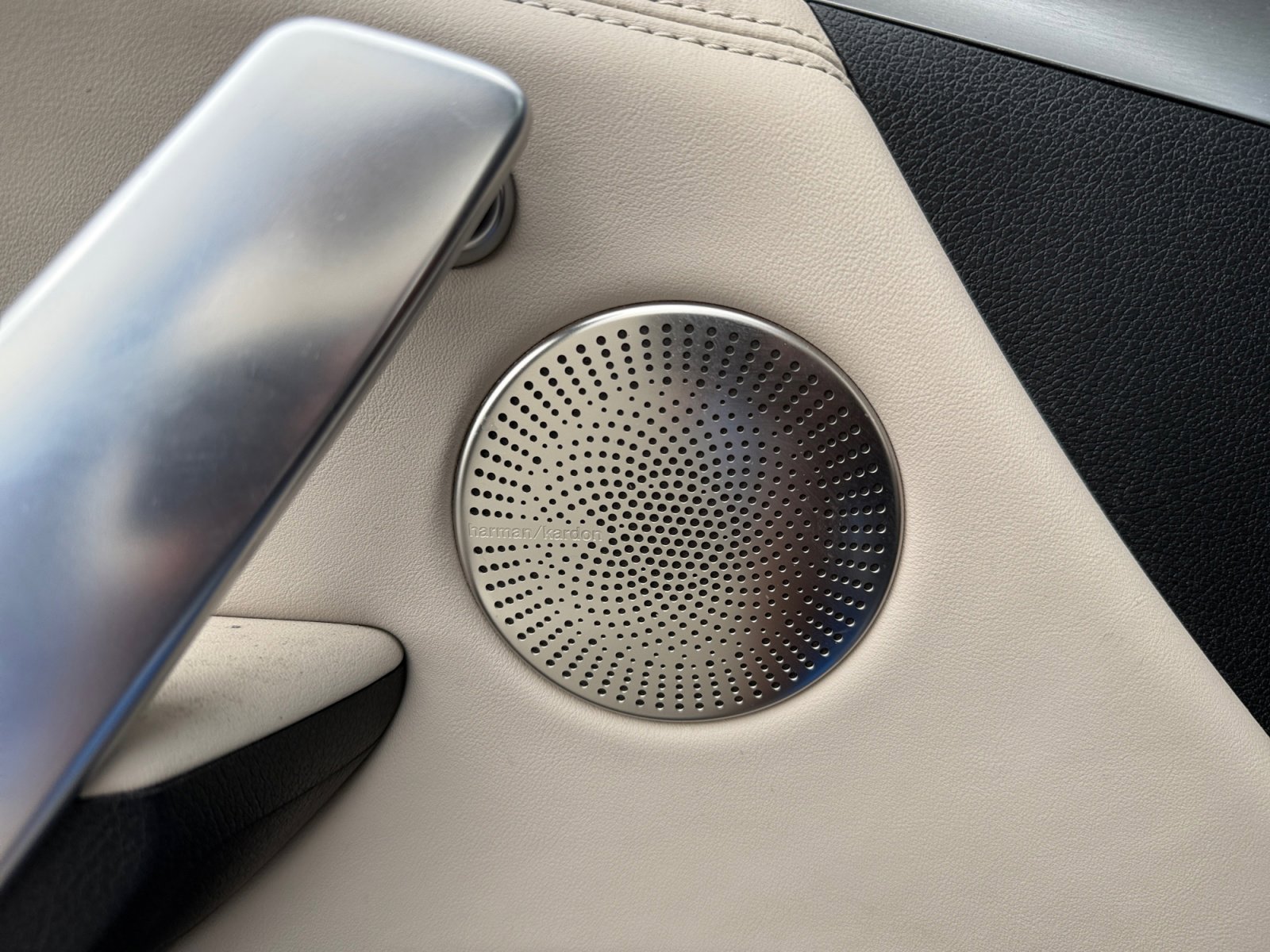 Used 2018 Kia Stinger GT2 image 17