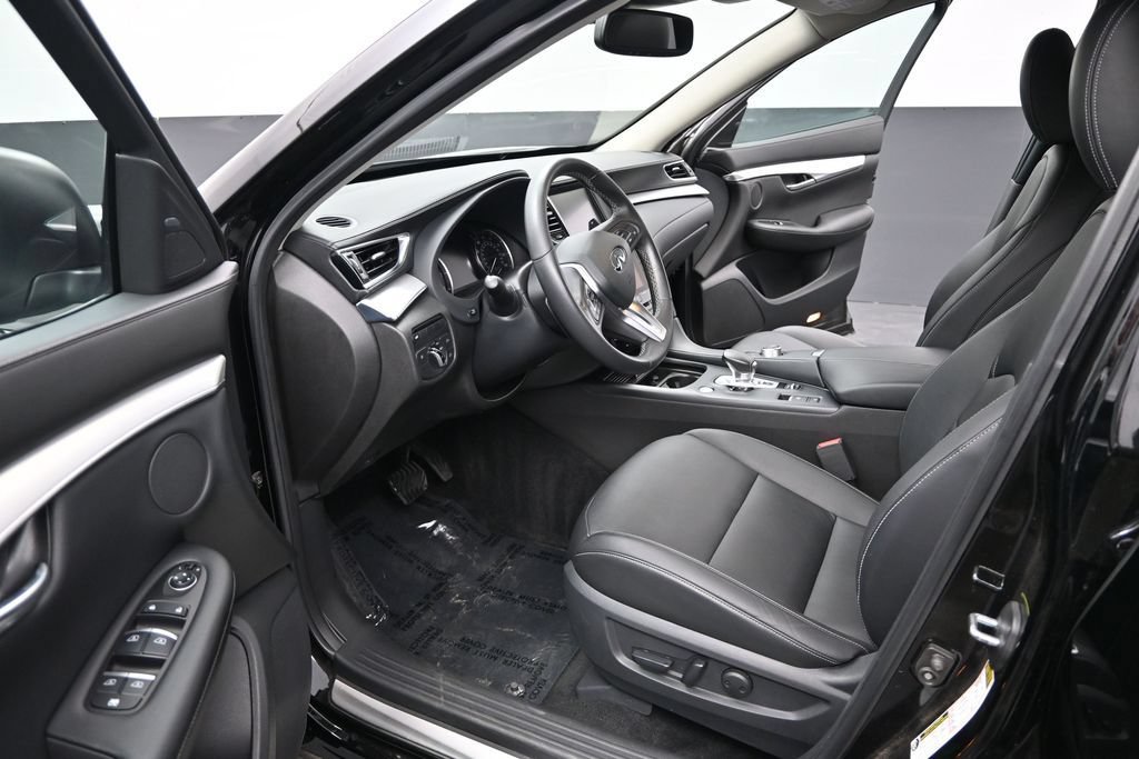 Used 2019 INFINITI QX50 Luxe w/ Navigation Package AWD/4WD image 9
