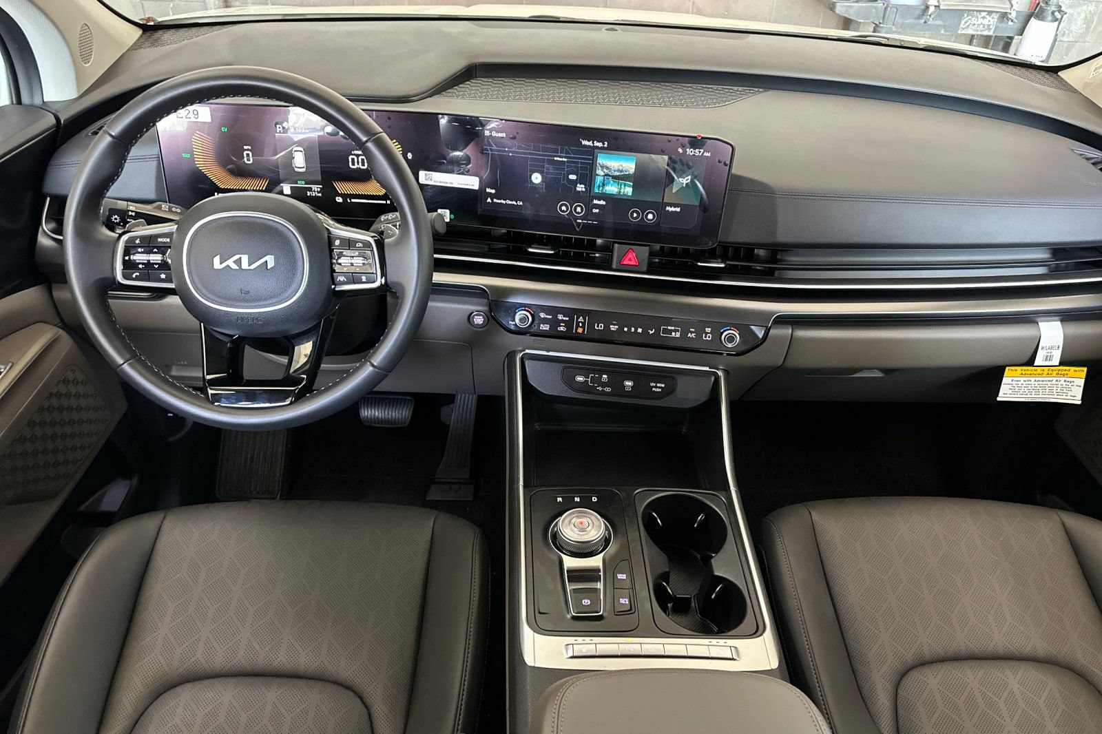 Used 2026 Kia Carnival LXS FWD image 14
