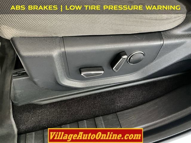 Used 2016 Ford F150 XLT w/ Equipment Group 302A Luxury image 16