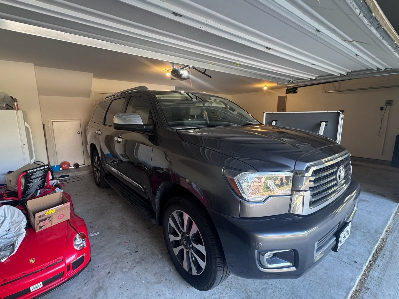 Used 2018 Toyota Sequoia Limited w/ Safety & Convenience Package RWD image 3