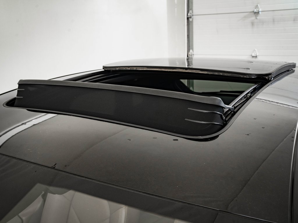 Used 2018 Porsche Macan image 25