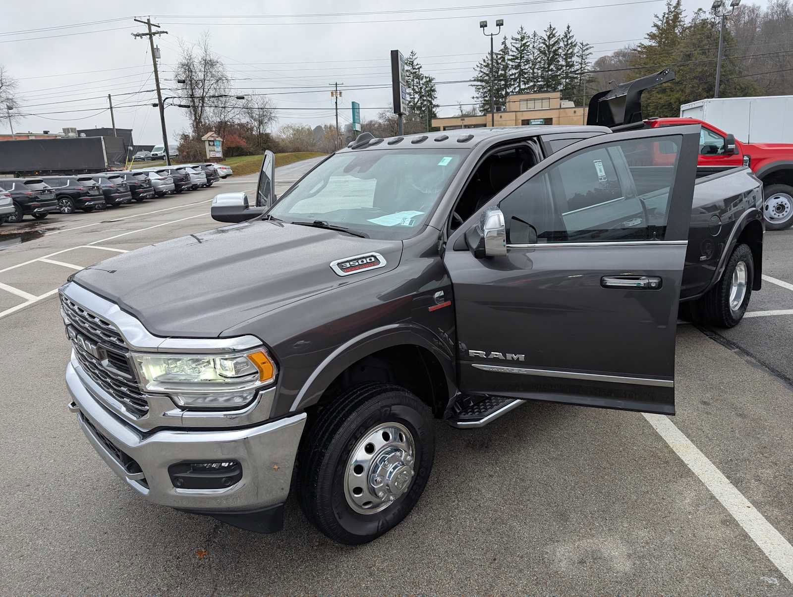 Used 2022 RAM 3500 Limited image 17