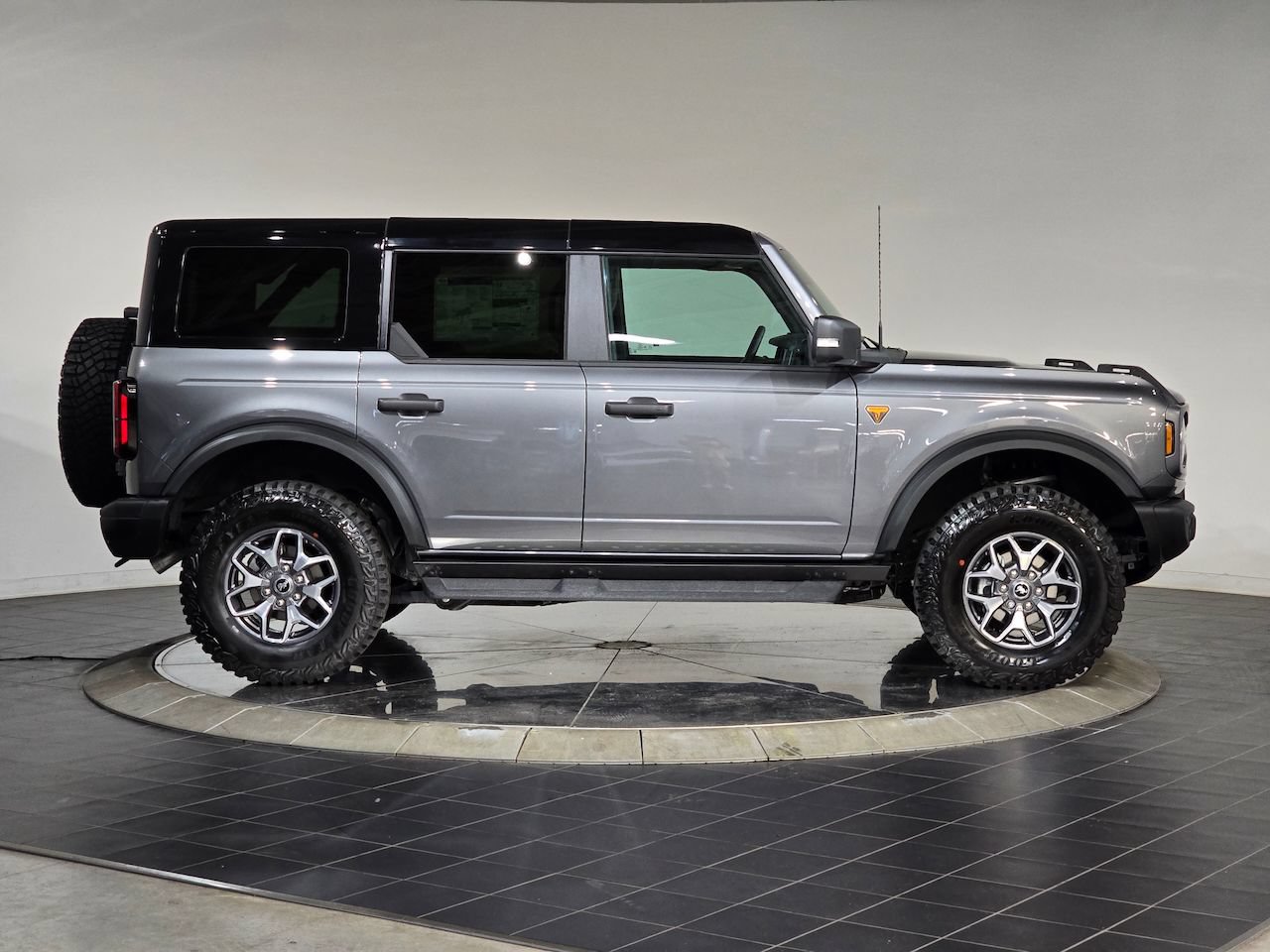 New 2025 Ford Bronco Badlands AWD/4WD image 5