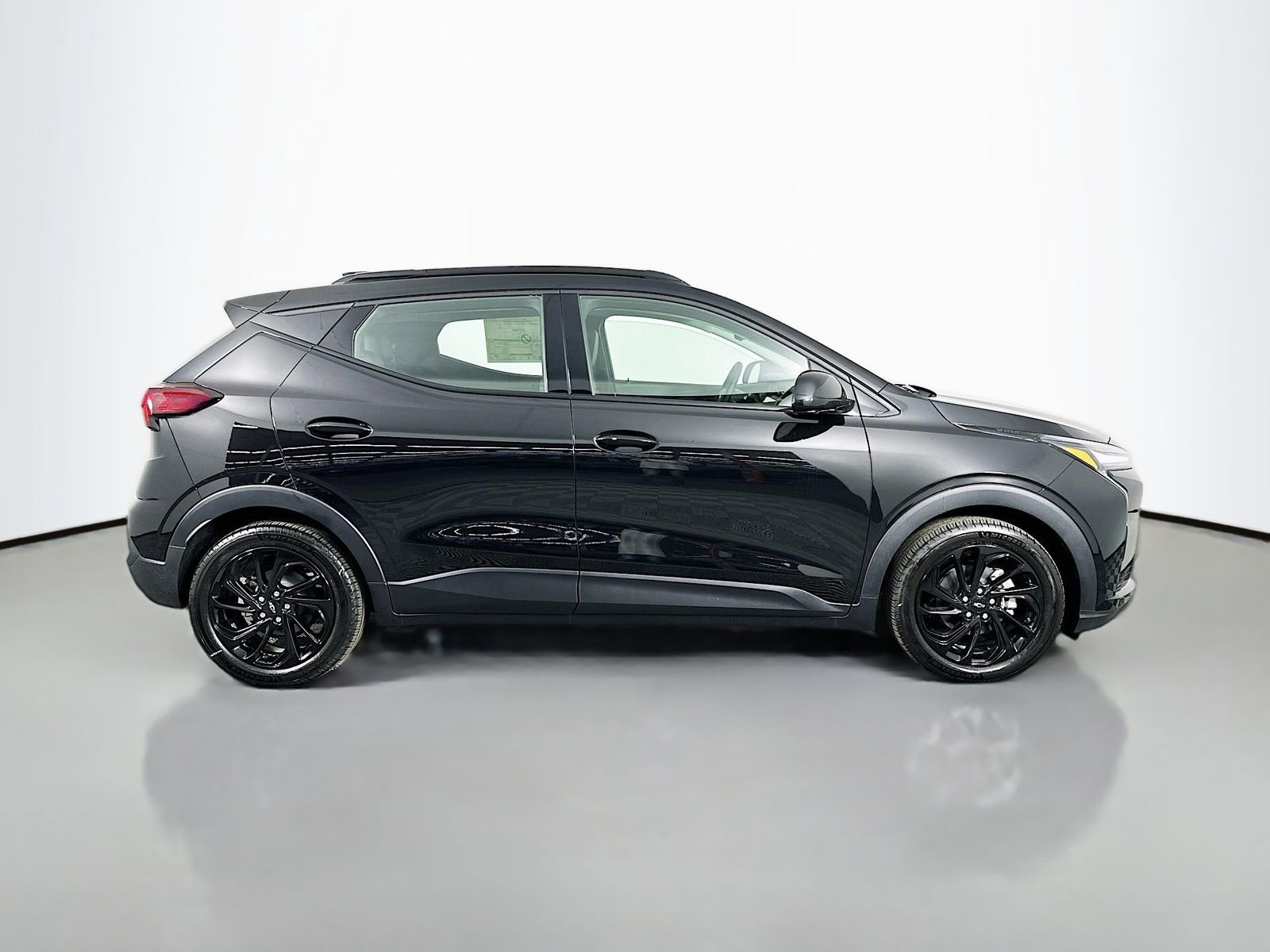 New 2027 Chevrolet Bolt RS w/ Technology Package FWD image 9