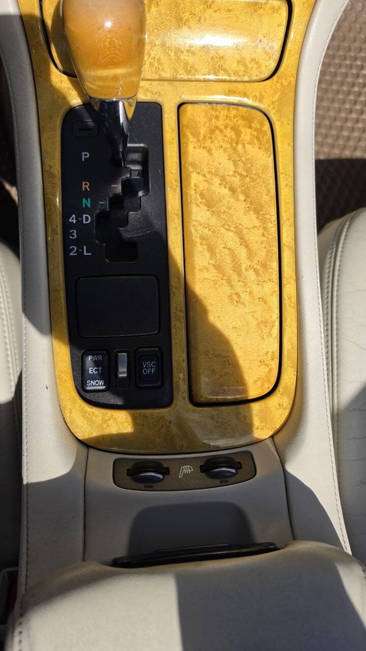 Used 2004 Lexus SC 430 Convertible image 17