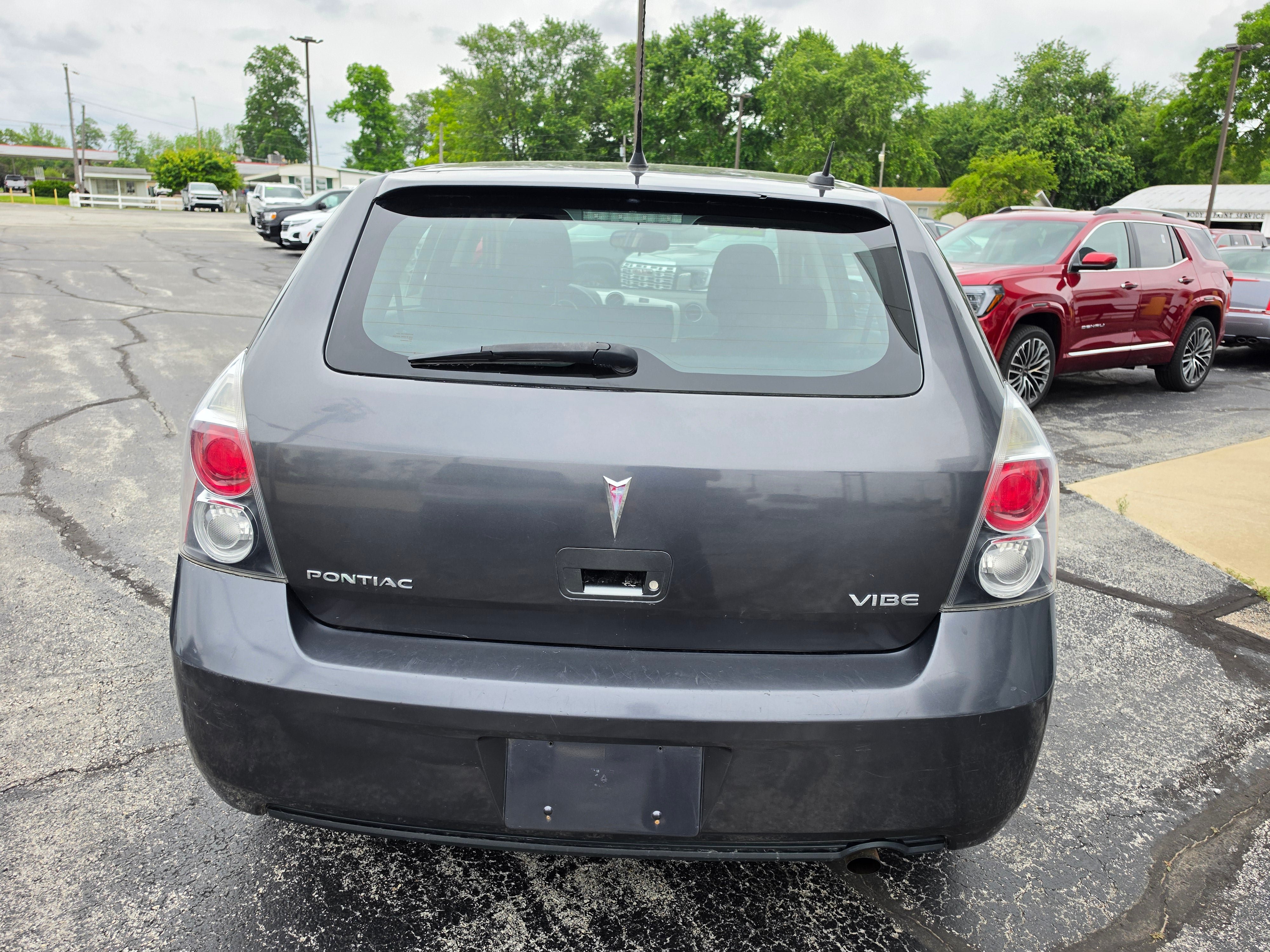 Used 2009 Pontiac Vibe w/ Preferred Package FWD image 5