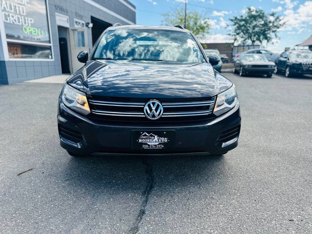 Used 2016 Volkswagen Tiguan S image 2
