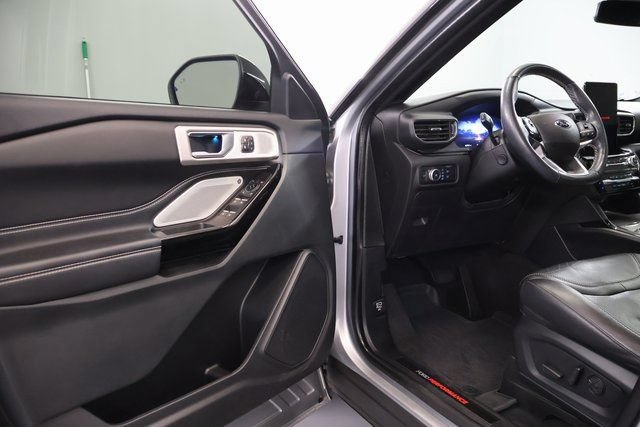 Used 2022 Ford Explorer ST w/ Equipment Group 401A AWD/4WD image 9