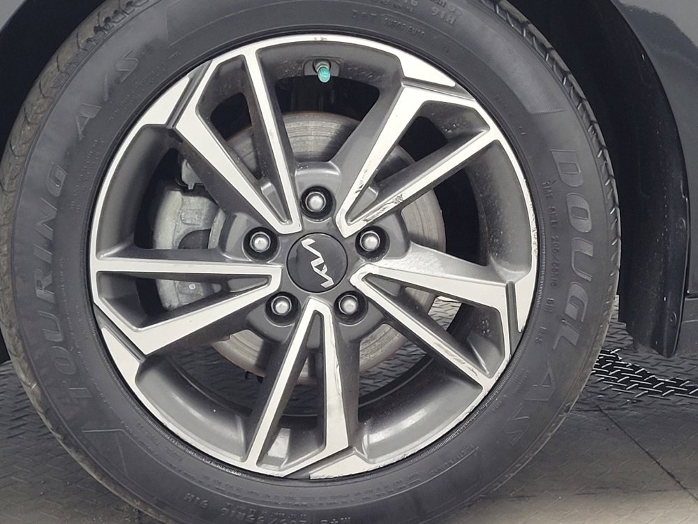 Used 2022 Kia Forte LXS FWD image 31