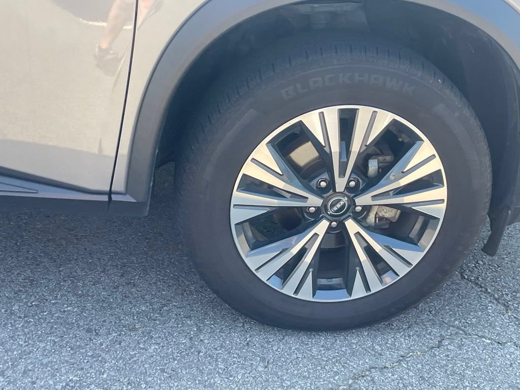 Used 2023 Nissan Rogue SV AWD/4WD image 32