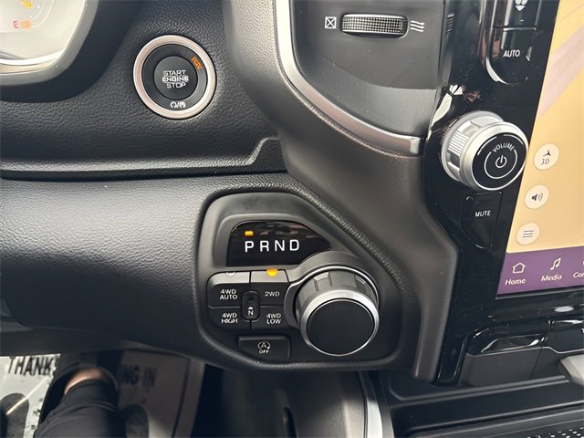 New 2026 RAM 1500 4x4 Crew Cab image 15