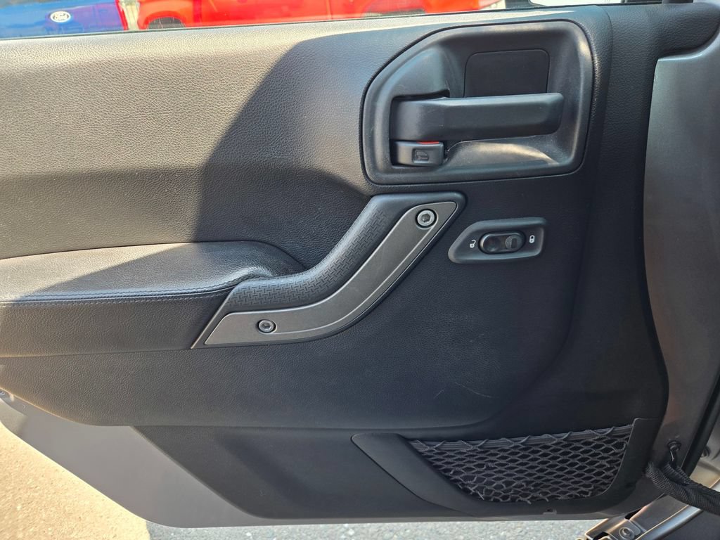 Used 2017 Jeep Wrangler Unlimited Sport AWD/4WD image 23
