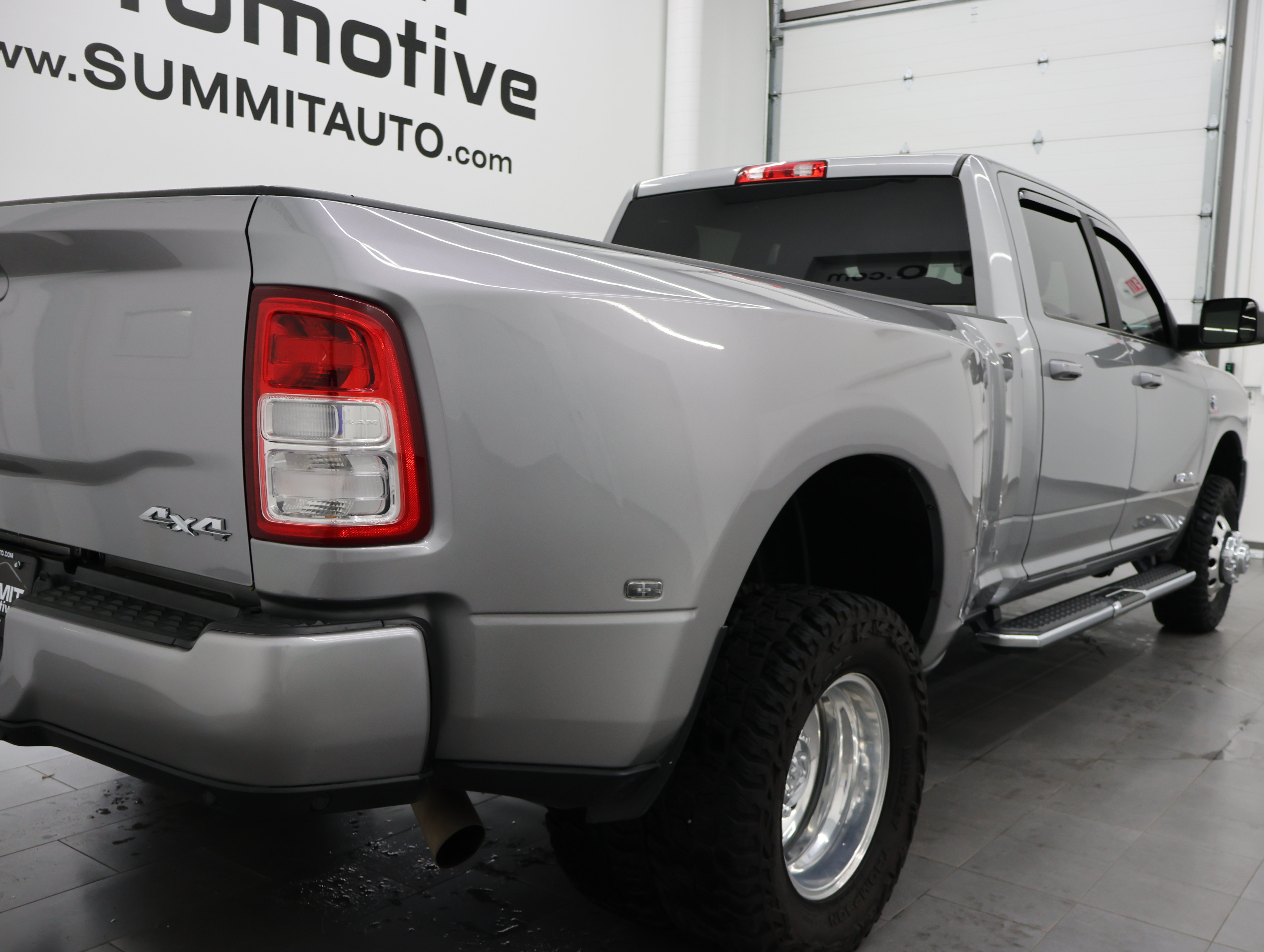 Used 2022 RAM 3500 Big Horn w/ Level A Equipment Group AWD/4WD image 4