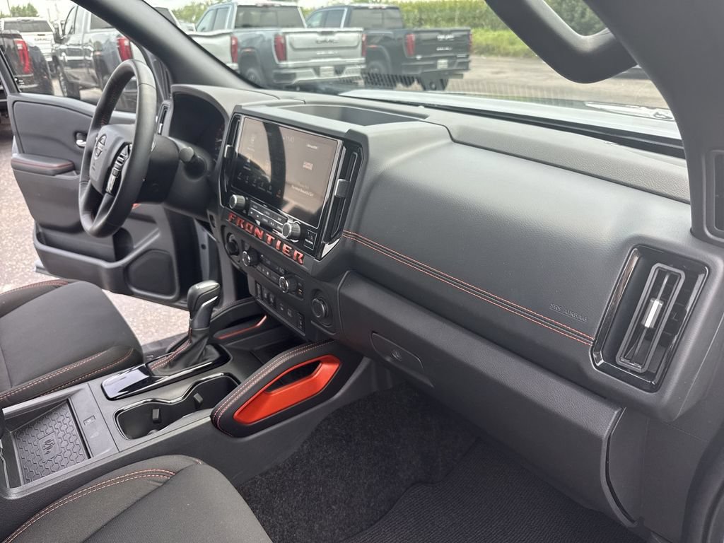 Used 2025 Nissan Frontier PRO-4X w/ Pro Convenience Package AWD/4WD image 36