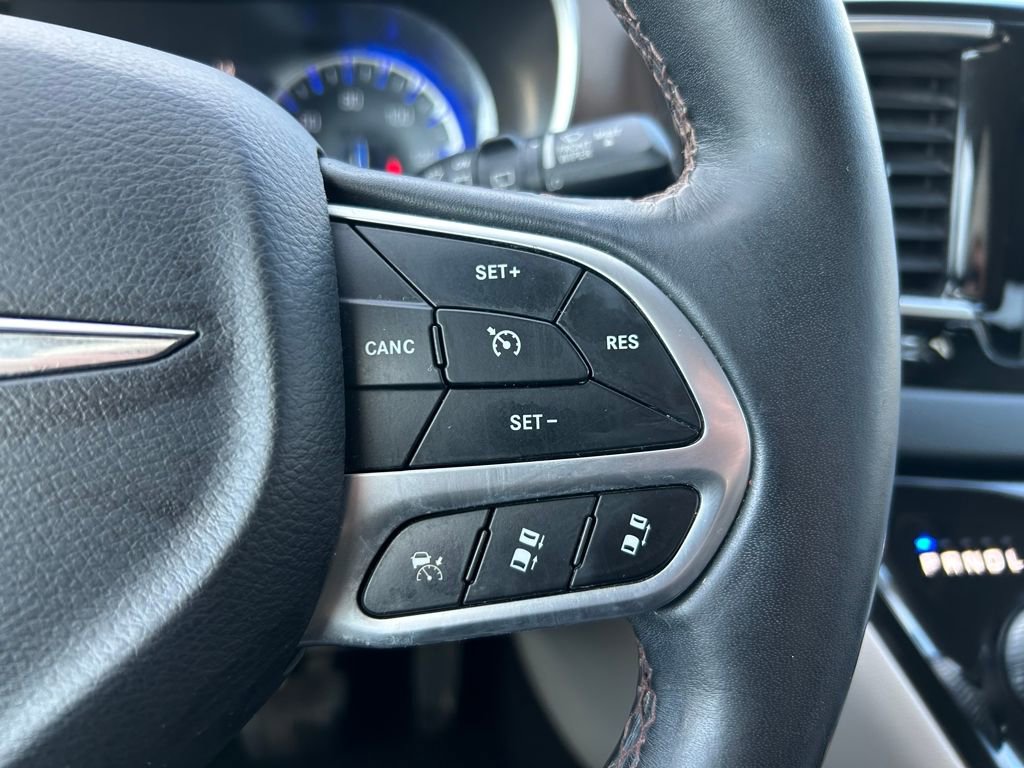 Used 2017 Chrysler Pacifica Touring-L Plus w/ Advanced Safetytec Group image 17