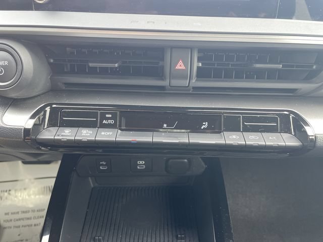 Certified 2026 Toyota Prius LE FWD image 19