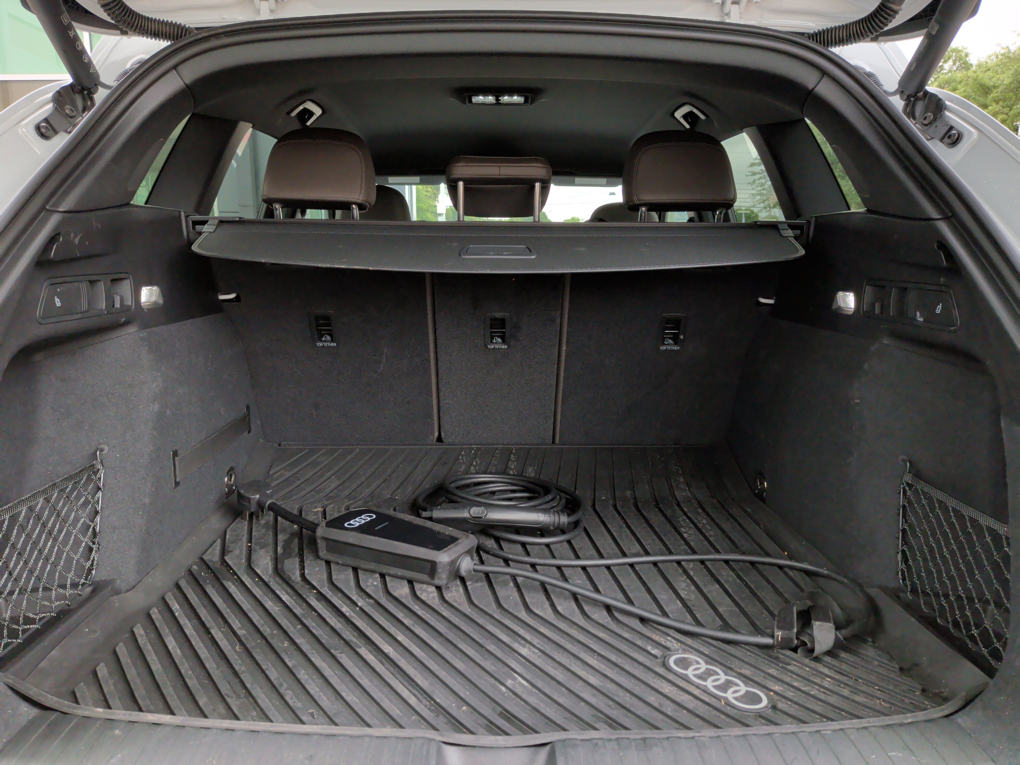 Certified 2025 Audi Q6 e-tron Premium w/ Convenience Package RWD image 31