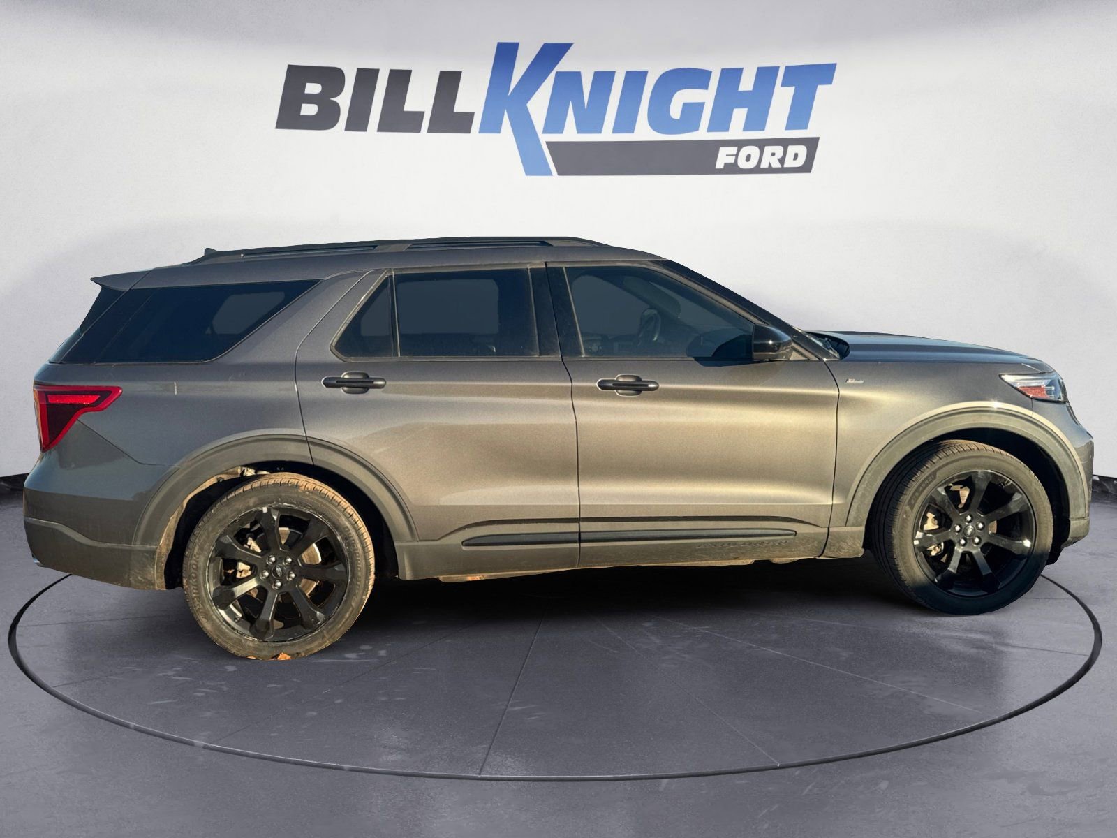 Used 2023 Ford Explorer ST-Line w/ Class IV Trailer Tow Package image 6