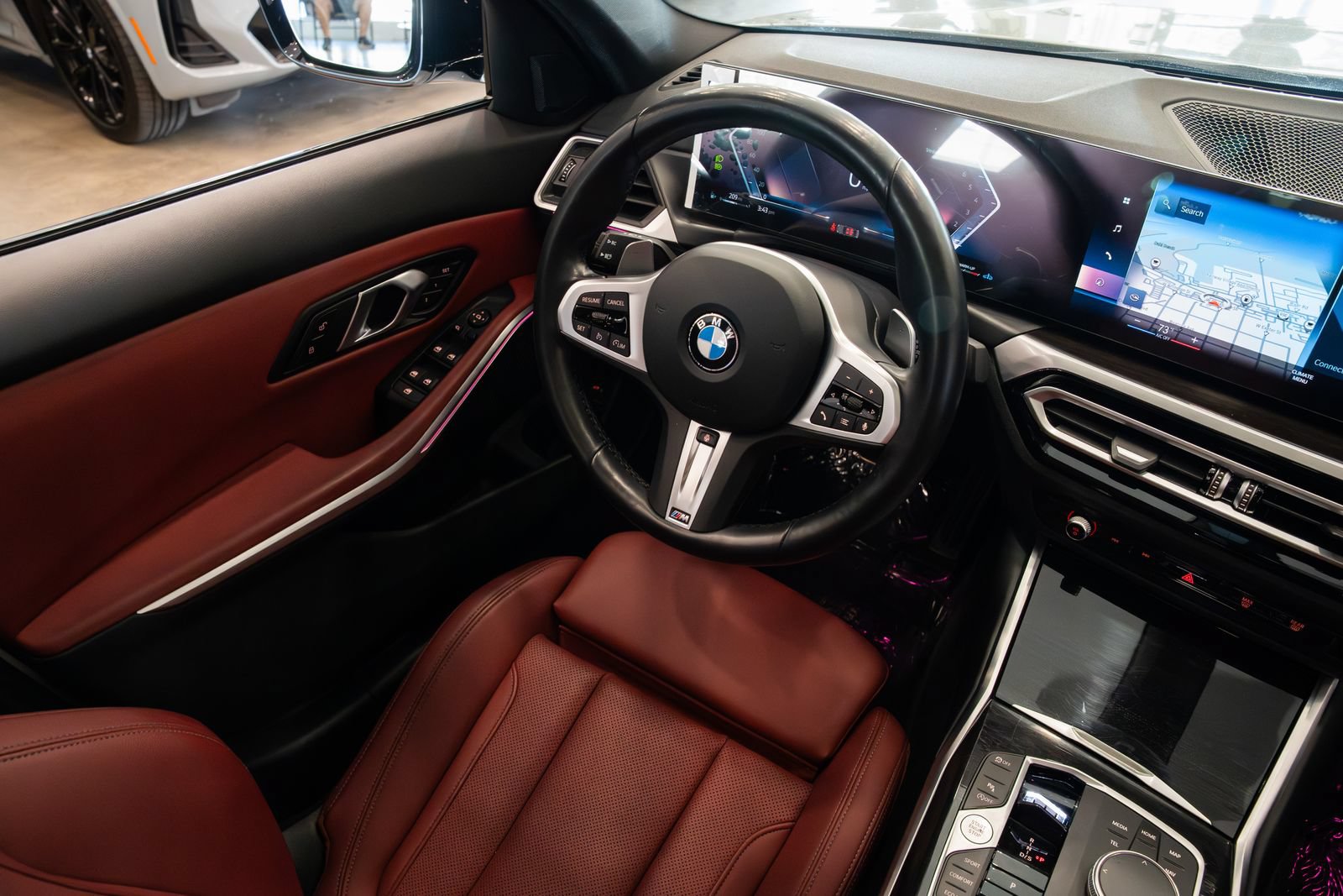 Used 2024 BMW 330i Sedan w/ M Sport Package RWD image 10