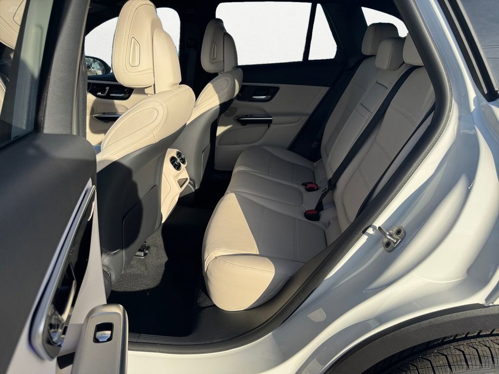 New 2026 Mercedes-Benz GLC 300 image 13