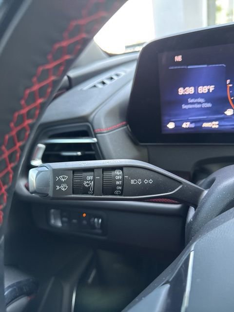 Used 2024 Chevrolet Traverse RS image 41