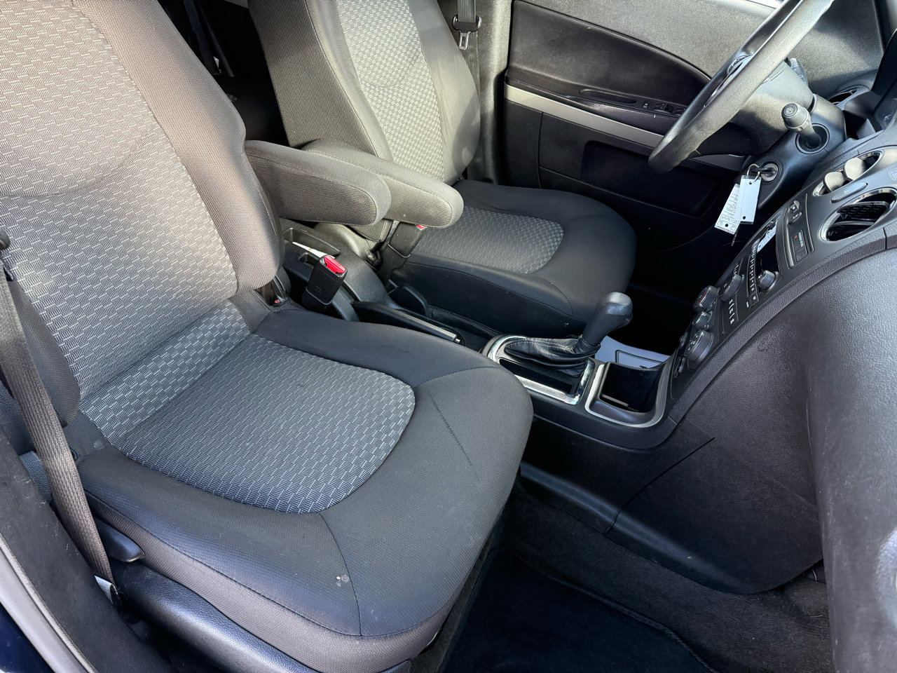 Used 2011 Chevrolet HHR LT image 25