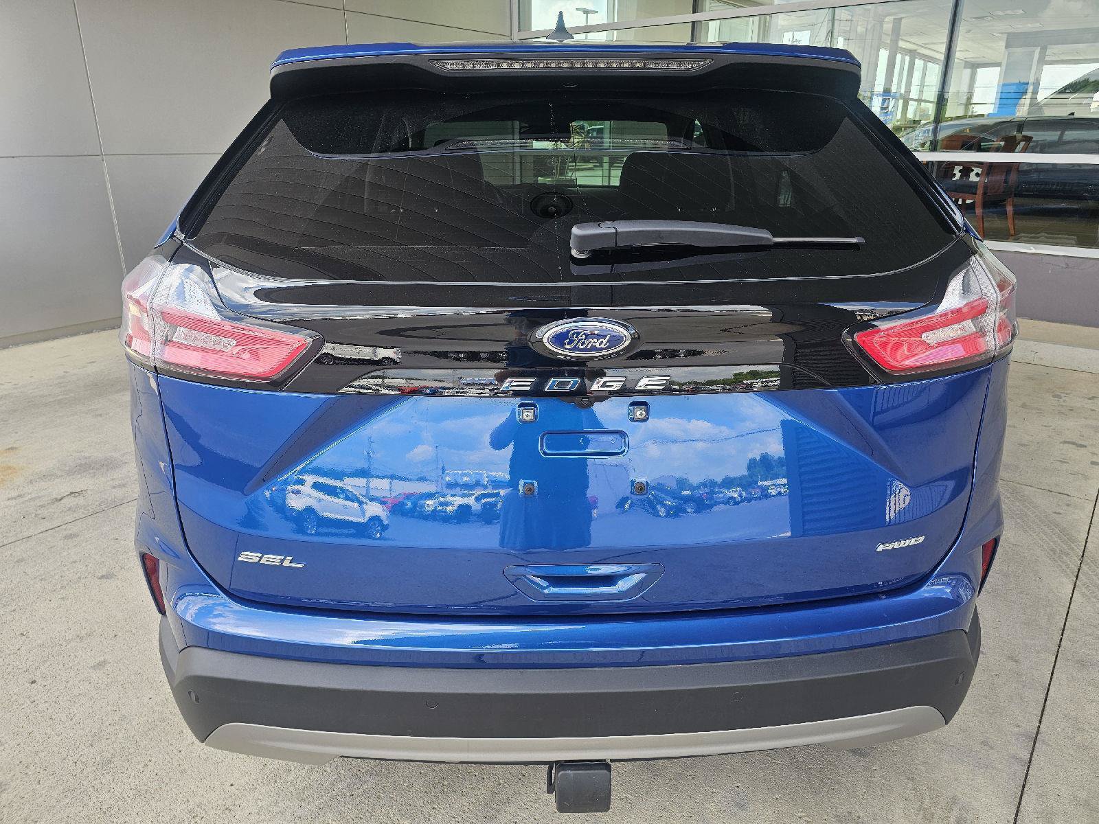 Used 2022 Ford Edge SEL w/ Convenience Package AWD/4WD image 4