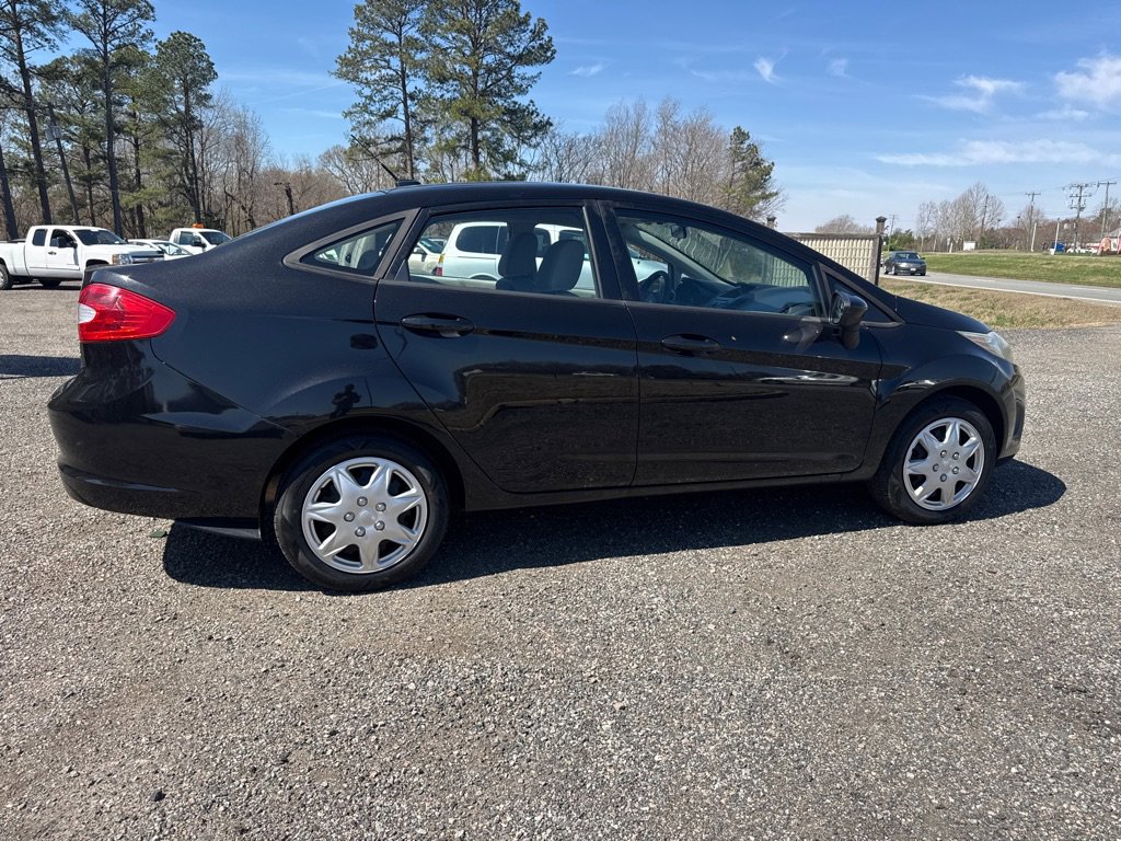 Used 2013 Ford Fiesta S w/ Convenience Pkg FWD image 11