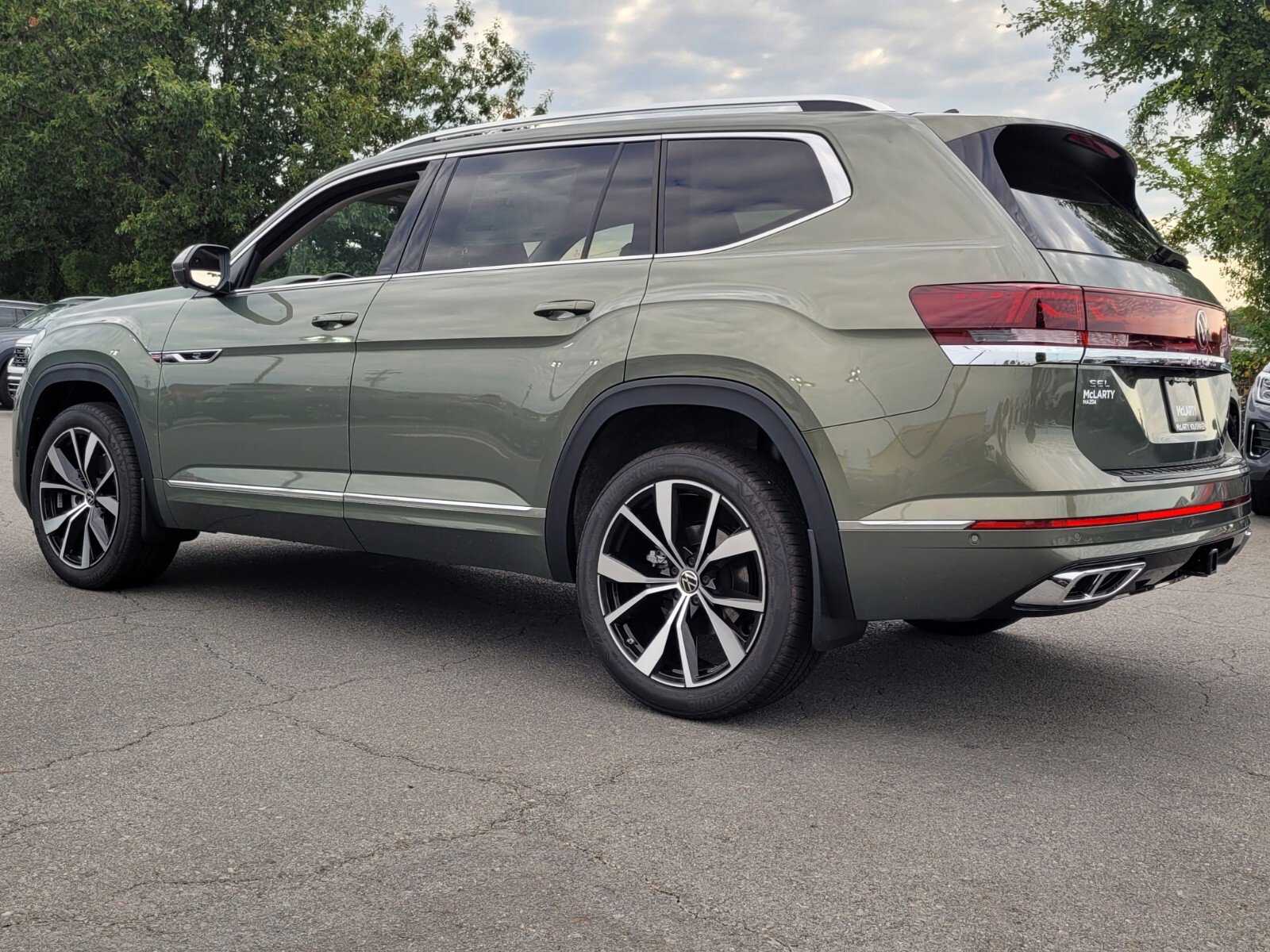 New 2026 Volkswagen Atlas SEL Premium R-Line image 3