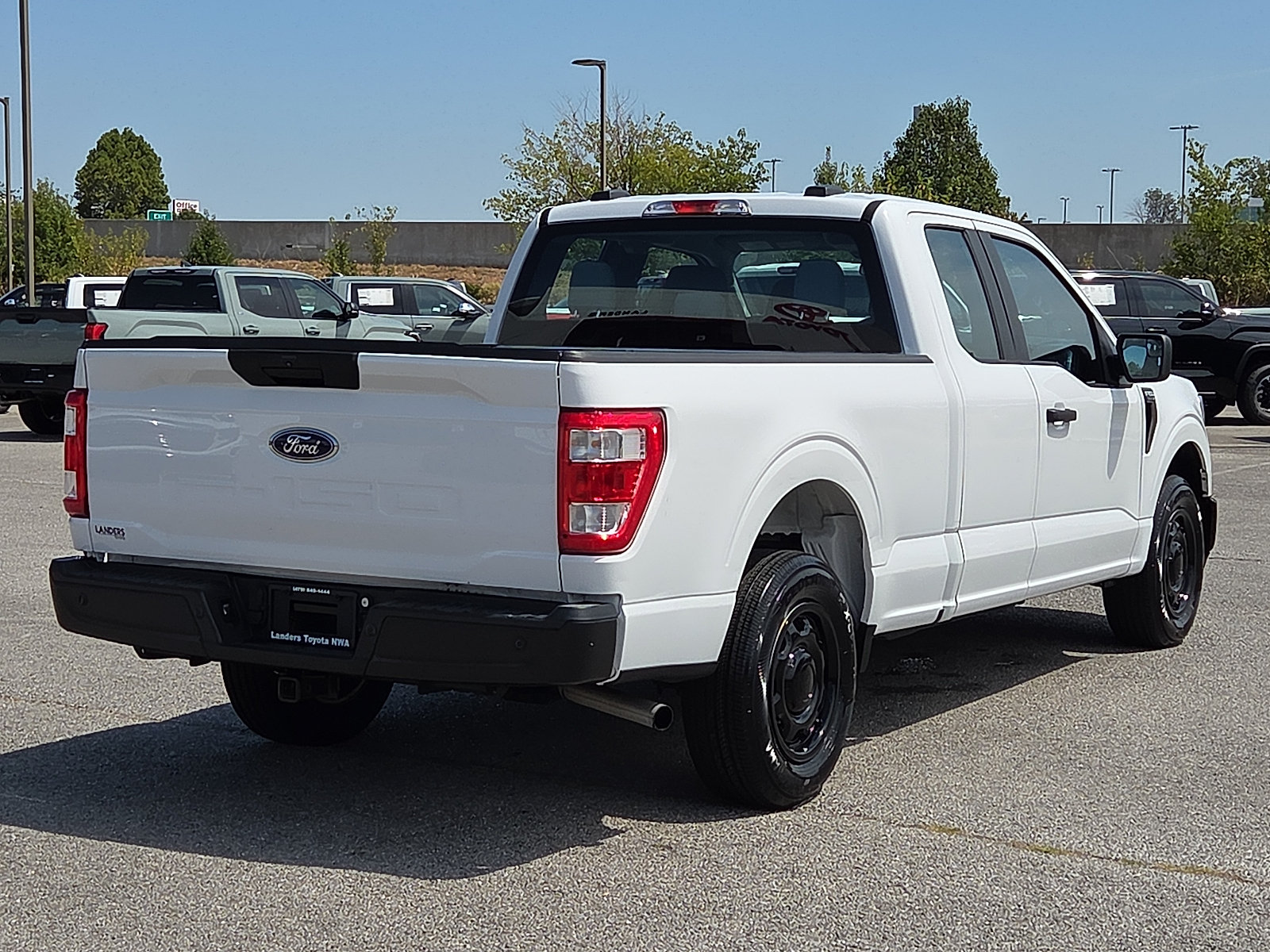 Used 2022 Ford F150 XL w/ Equipment Group 101A High RWD image 5