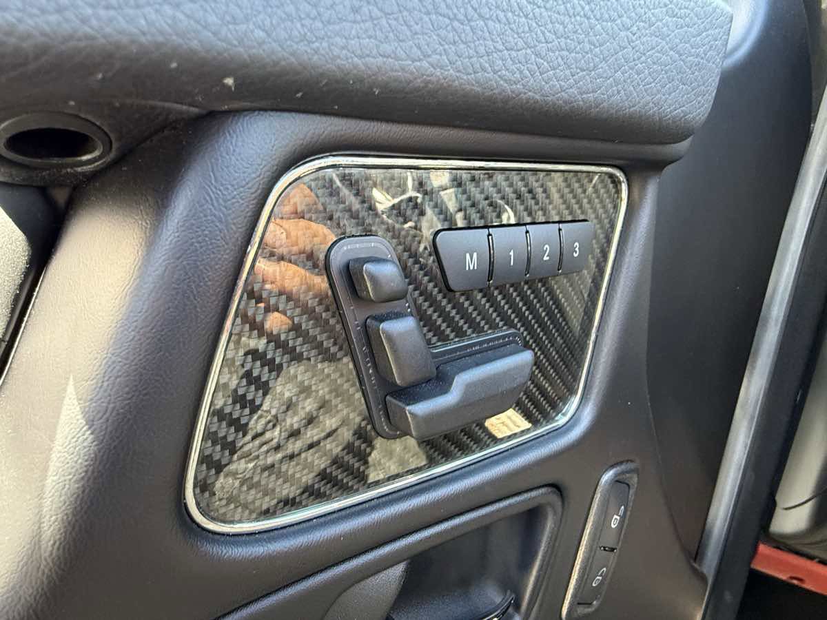 Used 2015 Mercedes-Benz G 63 AMG 4MATIC image 35