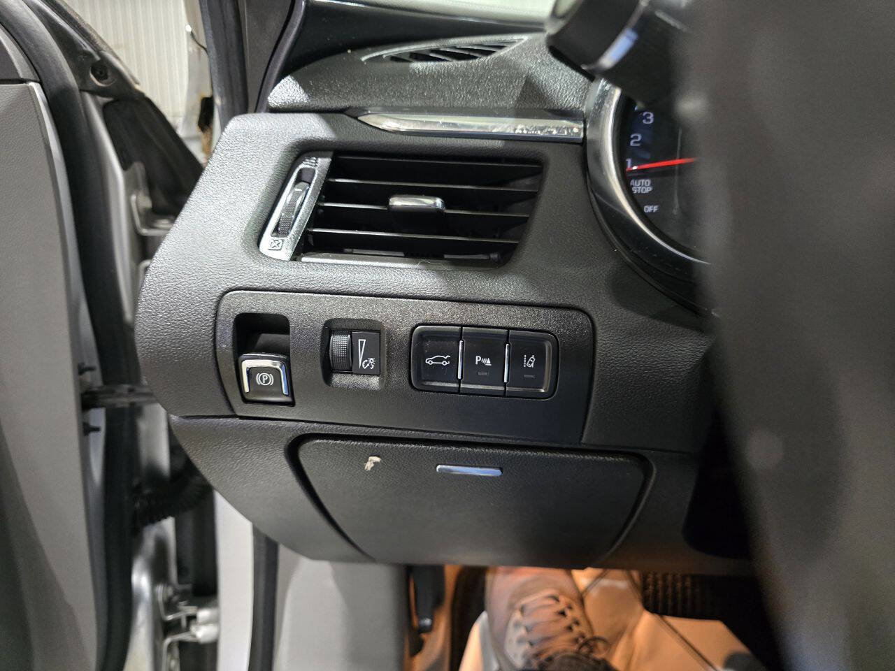 Used 2015 Chevrolet Impala LTZ image 33
