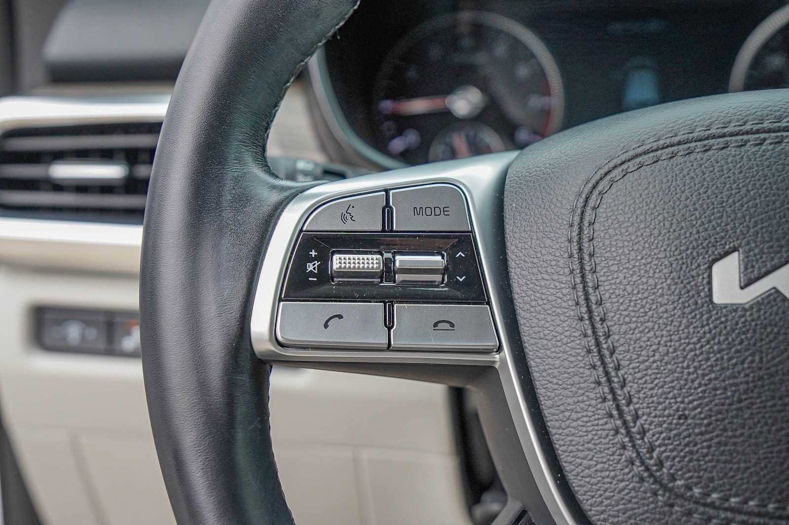 Certified 2022 Kia Telluride SX w/ SX Prestige Package image 13