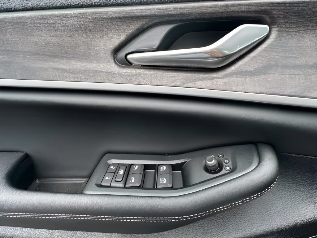 New 2026 Jeep Grand Cherokee Altitude AWD/4WD image 25
