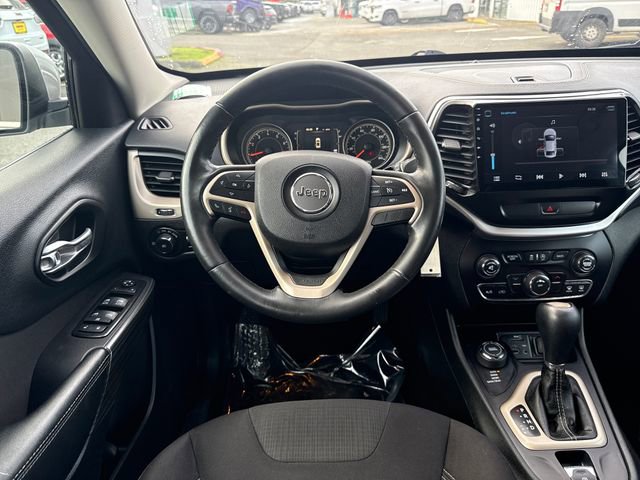 Used 2015 Jeep Cherokee Latitude image 19