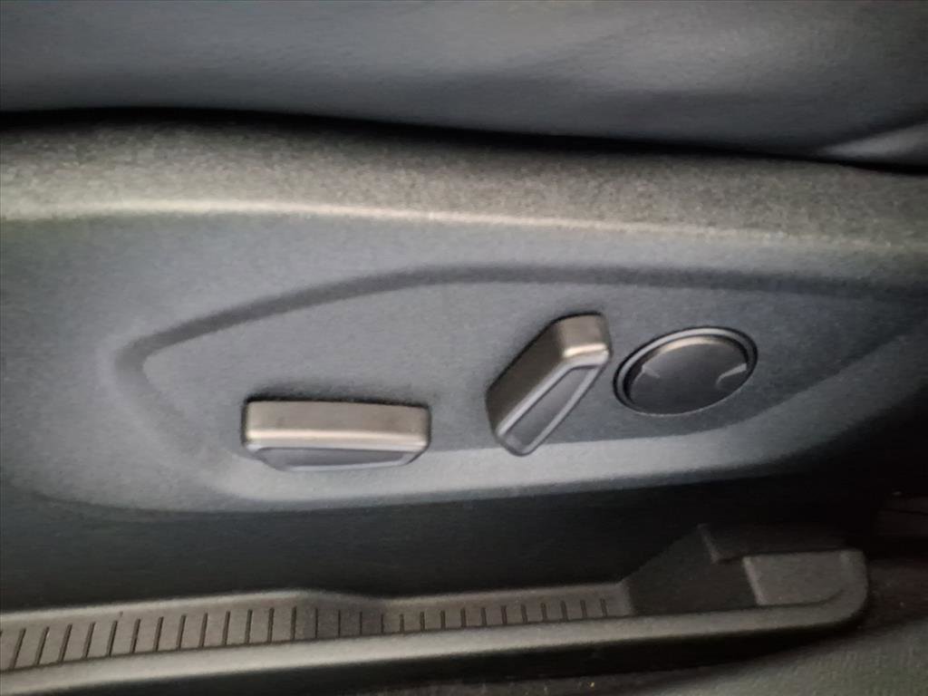 Used 2022 Ford Edge Titanium w/ Equipment Group 301A image 20