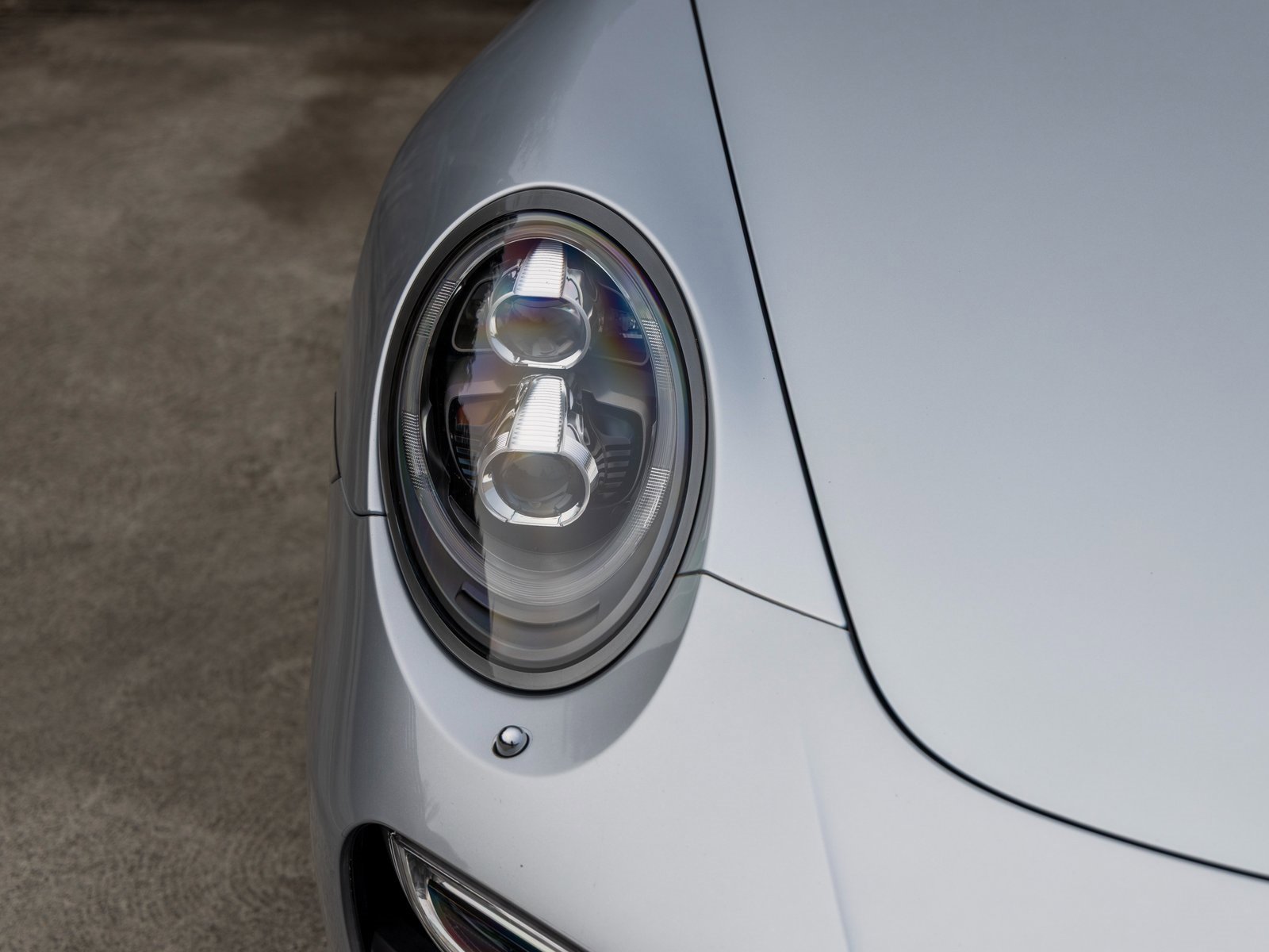 Used 2015 Porsche 911 Turbo image 14