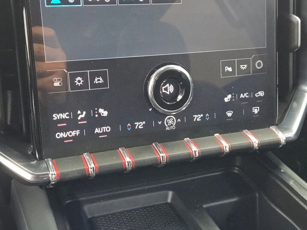 Used 2024 GMC Acadia AT4 image 33