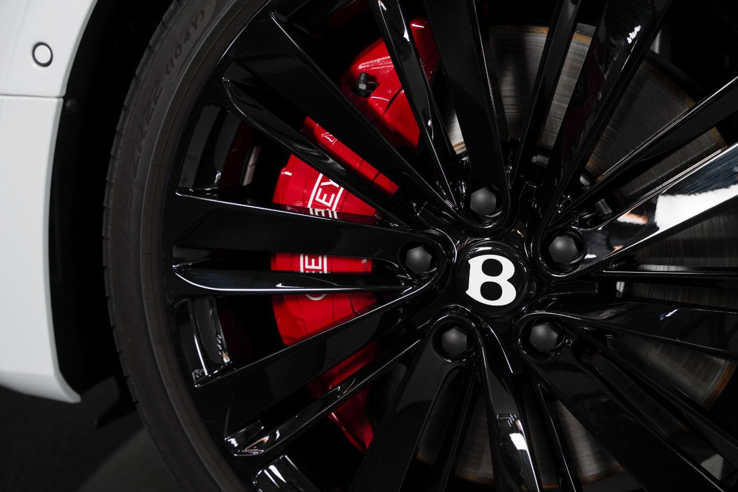 Used 2024 Bentley Flying Spur W12 image 18