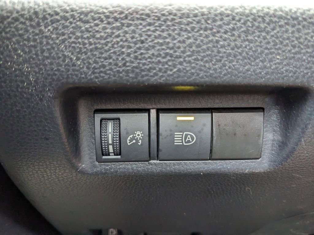 Used 2024 Toyota RAV4 LE AWD/4WD image 45