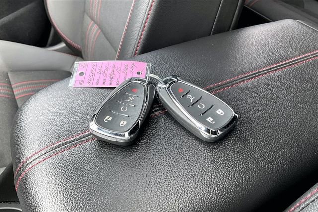 Used 2022 Chevrolet Equinox RS FWD image 35