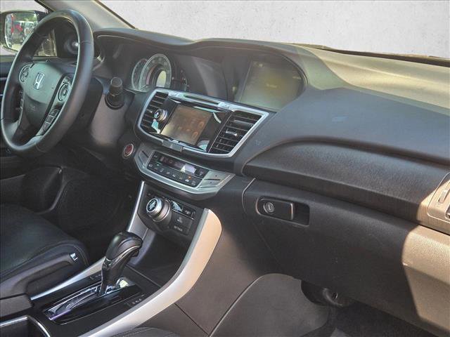 Used 2014 Honda Accord Touring image 23