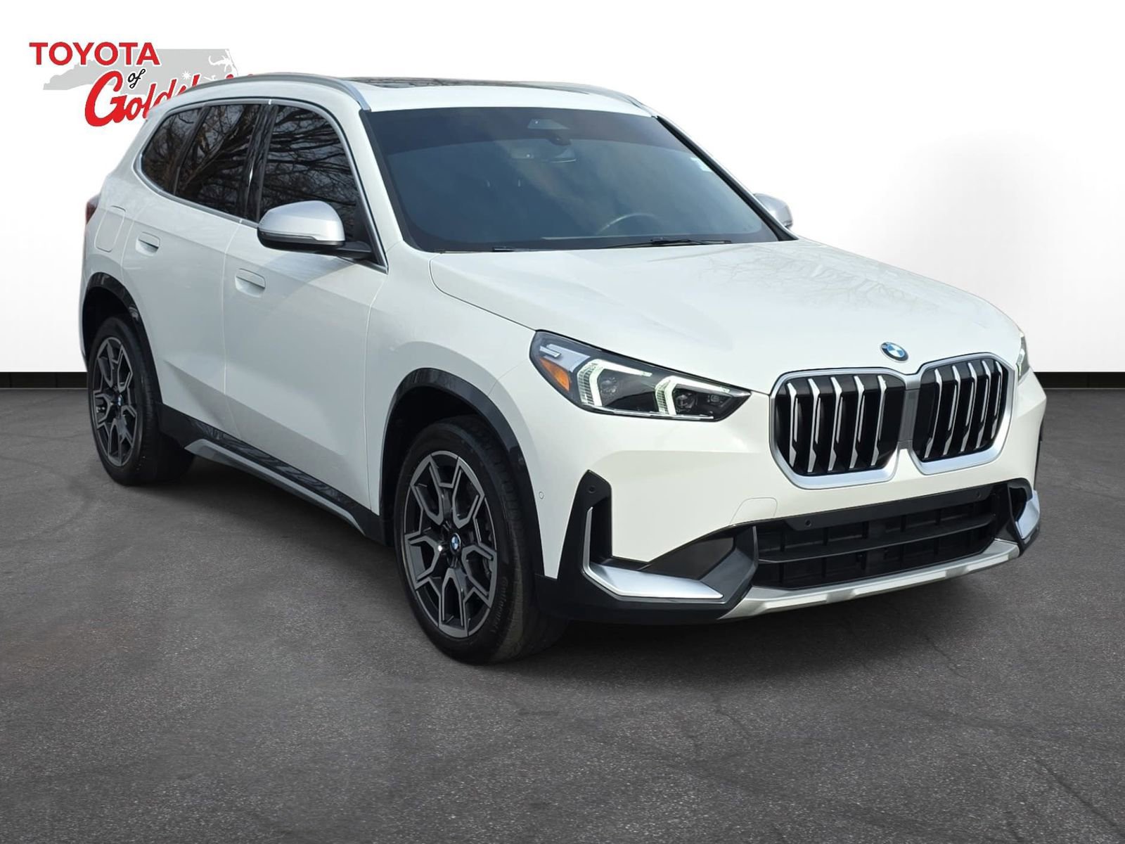 Used 2023 BMW X1 xDrive28i w/ Convenience Package image 3