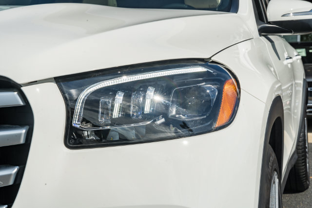 Certified 2025 Mercedes-Benz GLS 450 4MATIC image 15