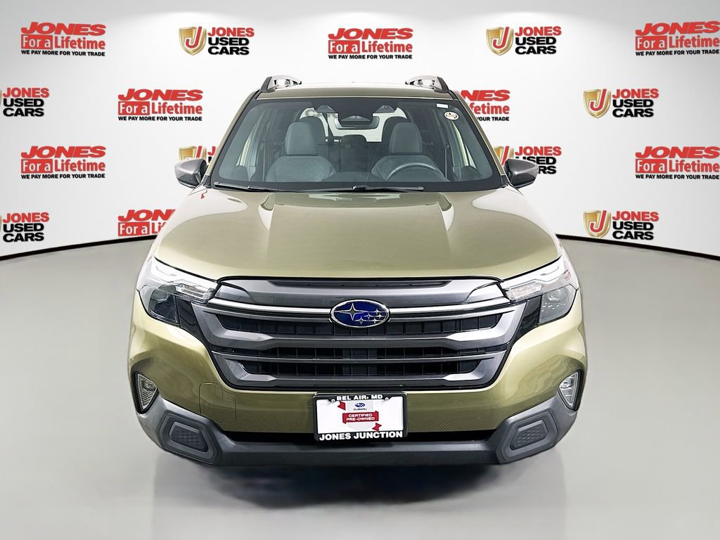 Used 2025 Subaru Forester Premium image 11