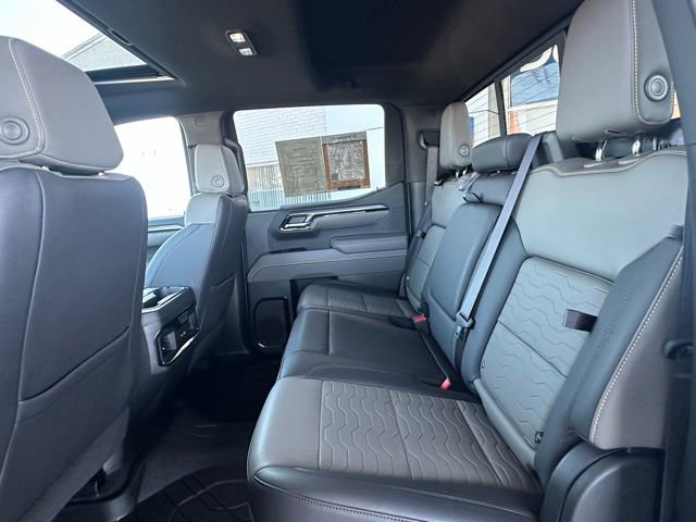 Used 2023 Chevrolet Silverado 1500 ZR2 w/ Technology Package image 28