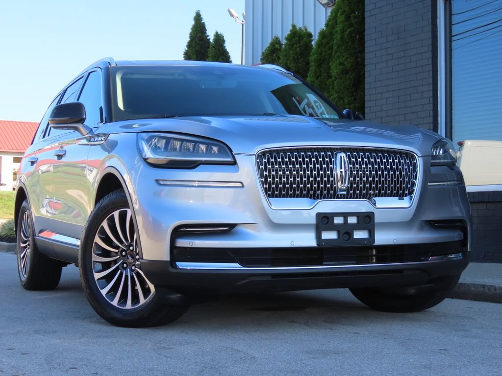 Used 2023 Lincoln Aviator AWD w/ Premium Package image 2